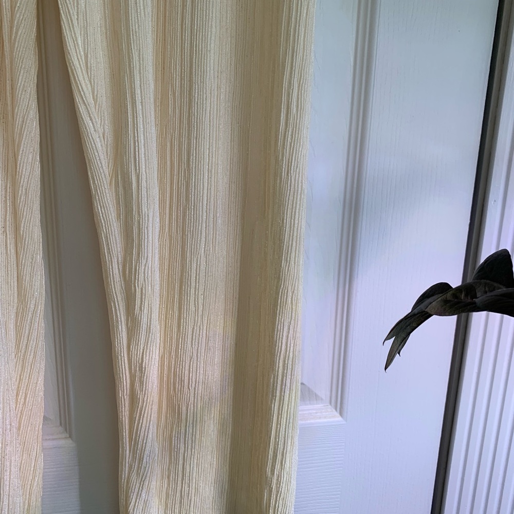 Nwot Source Unknown Plisse Cream Pants - image 4